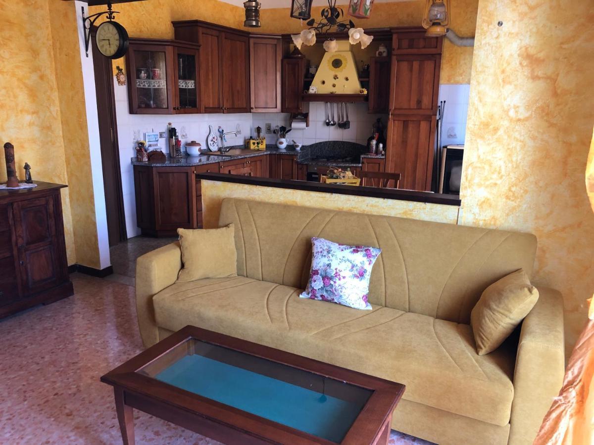 La Casa Di Marco Apartment Империа Екстериор снимка